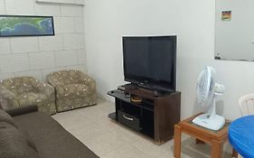 Casa a 5 minutos a pé da Praia da Enseada!
